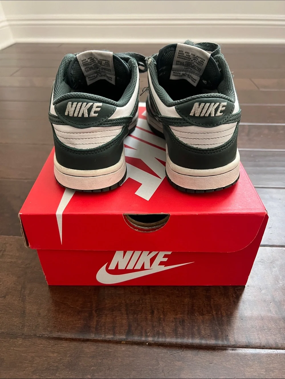 Nike Kids Green and White Low-Top Sneakers 5Y